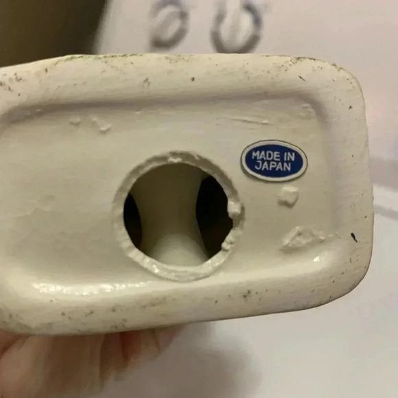 Girl Figuring - Picture 5 of 6